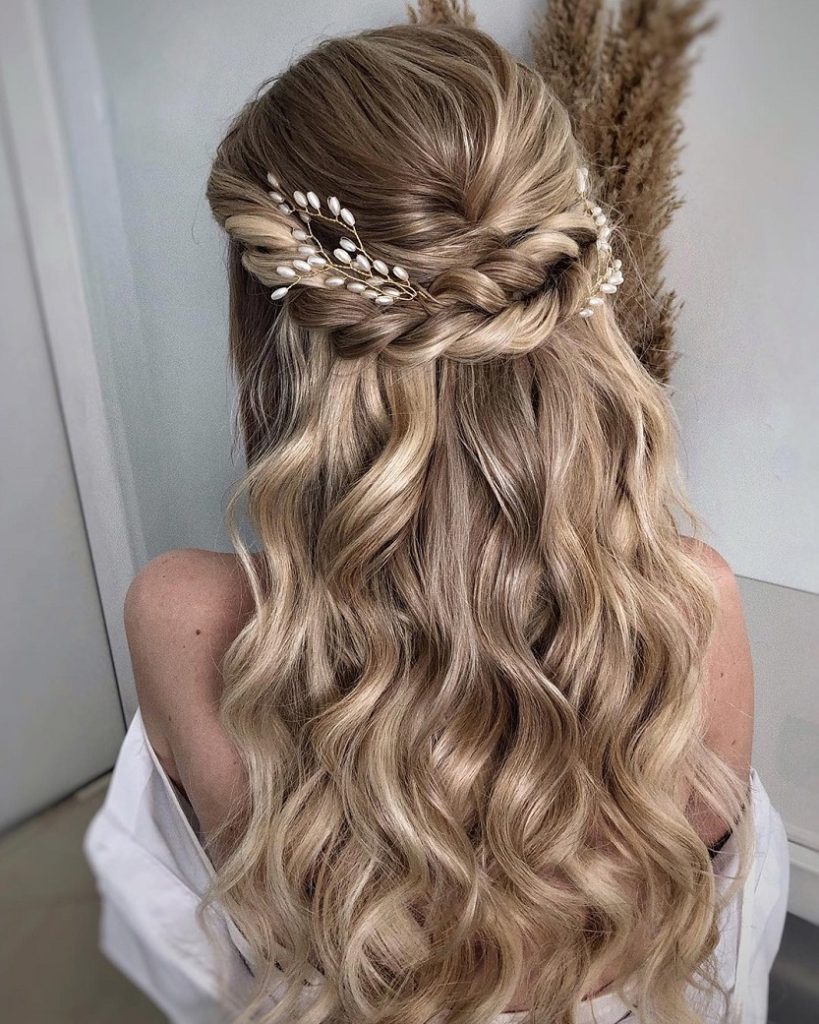 1691660422 329 Wedding hairstyle 2023 Texture and accessories - Wedding hairstyle 2023 - Texture and accessories