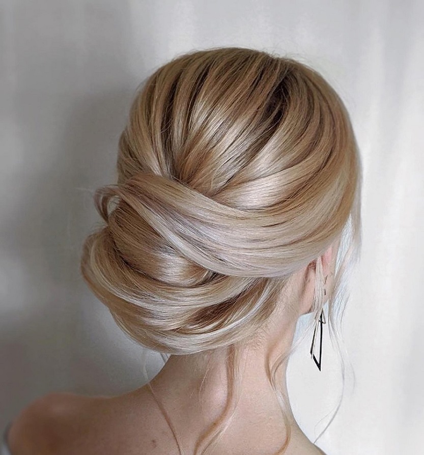 1691660424 743 Wedding hairstyle 2023 Texture and accessories - Wedding hairstyle 2023 - Texture and accessories