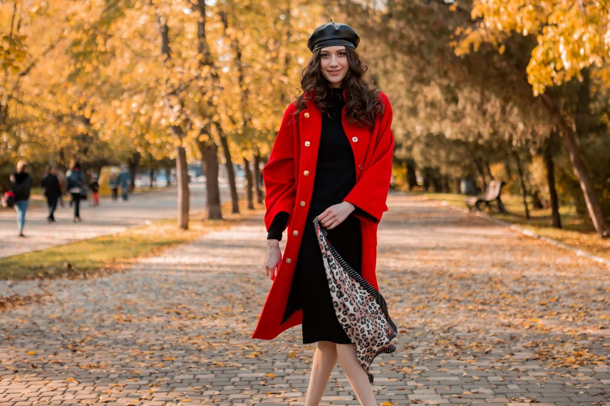 1698471448 254 How to dress at 20 degrees in autumn how.webp - How to dress at 20 degrees in autumn + how to be chic without being cold?  Here are the secrets of fashion experts!