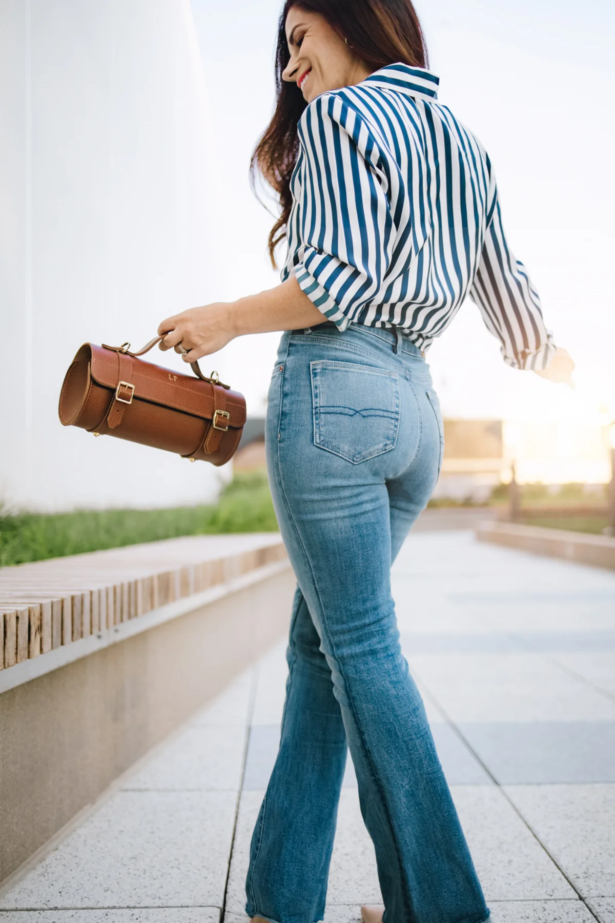 Which jeans when you are small and curvy Here are.webp - Which jeans when you are small and curvy?  Here are the 6 must-have models for fall 2023