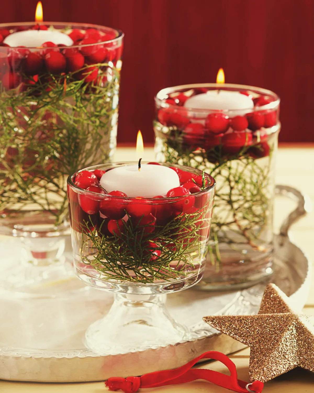 1700367667 511 genius ideas for a Christmas decoration with a stemmed glass.webp - genius ideas for a Christmas decoration with a stemmed glass