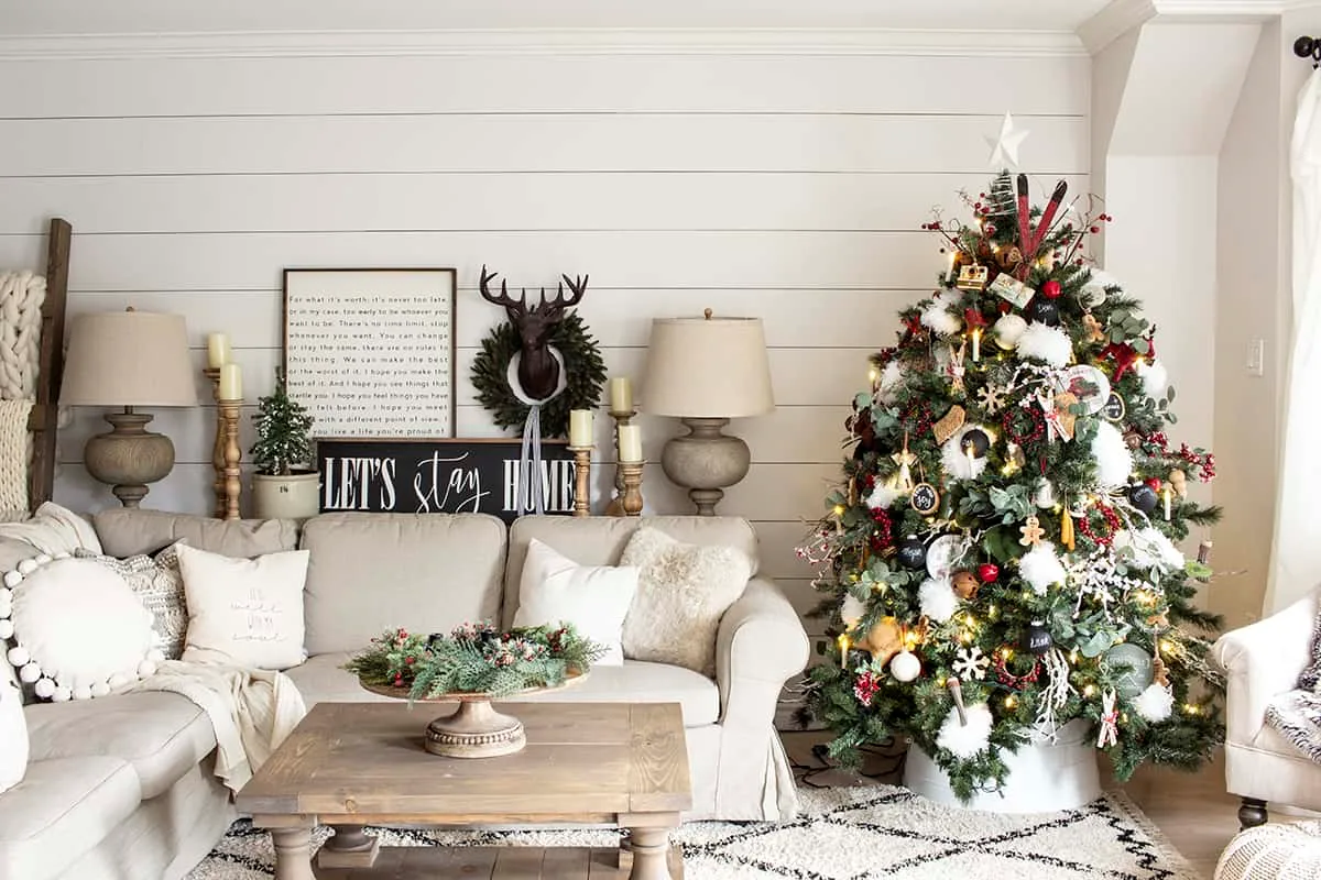 1700803691 876 When to decorate the house for Christmas Is it too.webp - When to decorate the house for Christmas?  Is it too early to put up decorations at the end of November?