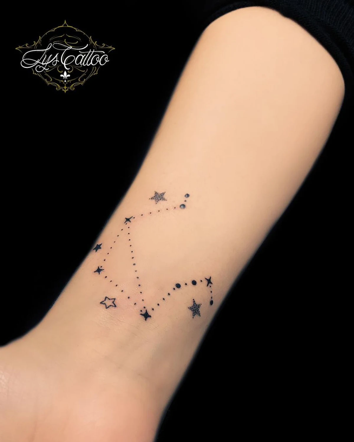 1702918896 693 The best ideas for a unique and elegant small tattoo.webp - The best ideas for a unique and elegant small tattoo for women!  Trends in 2024