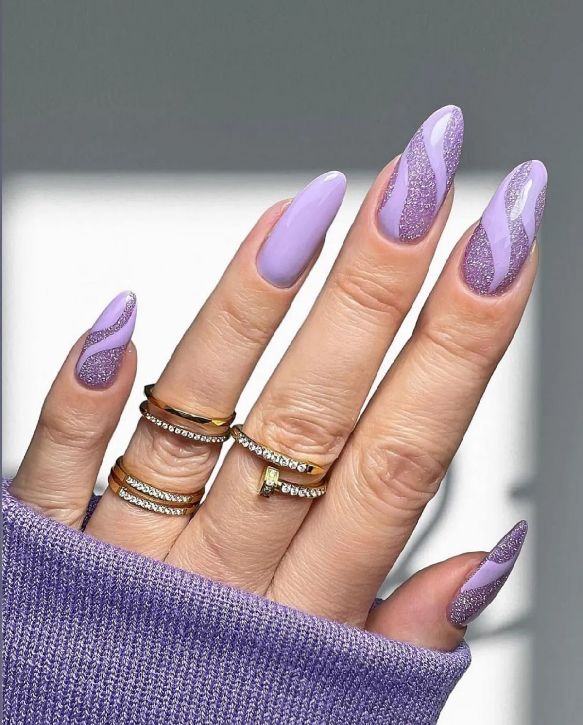 1703771624 301 a chic manicure for New Year 2024 our 15 ideas.webp - a chic manicure for New Year 2024, our 15 ideas