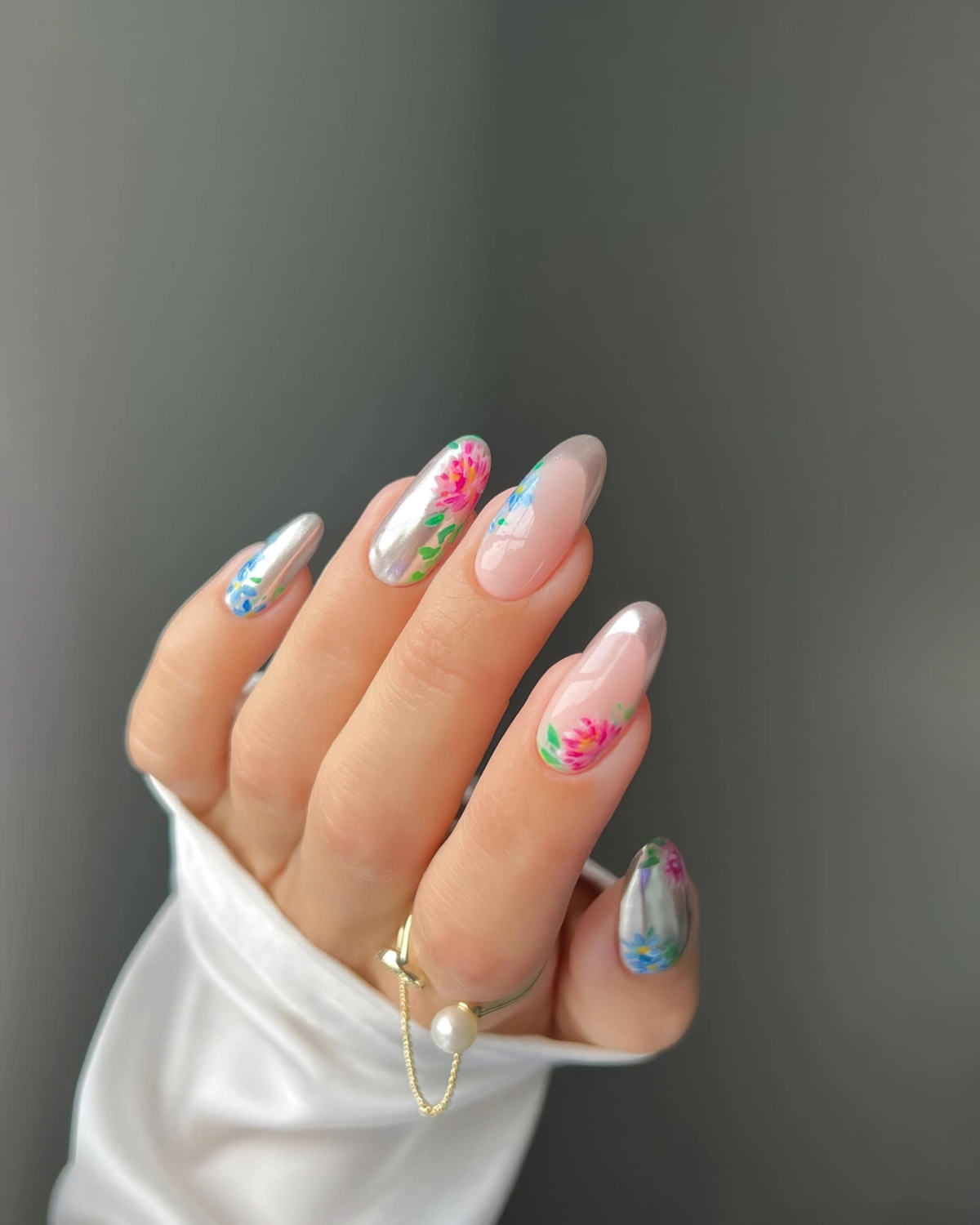 1705338345 284 24 ideas for a 2024 manicure right on trend.webp - 24 ideas for a 2024 manicure right on trend