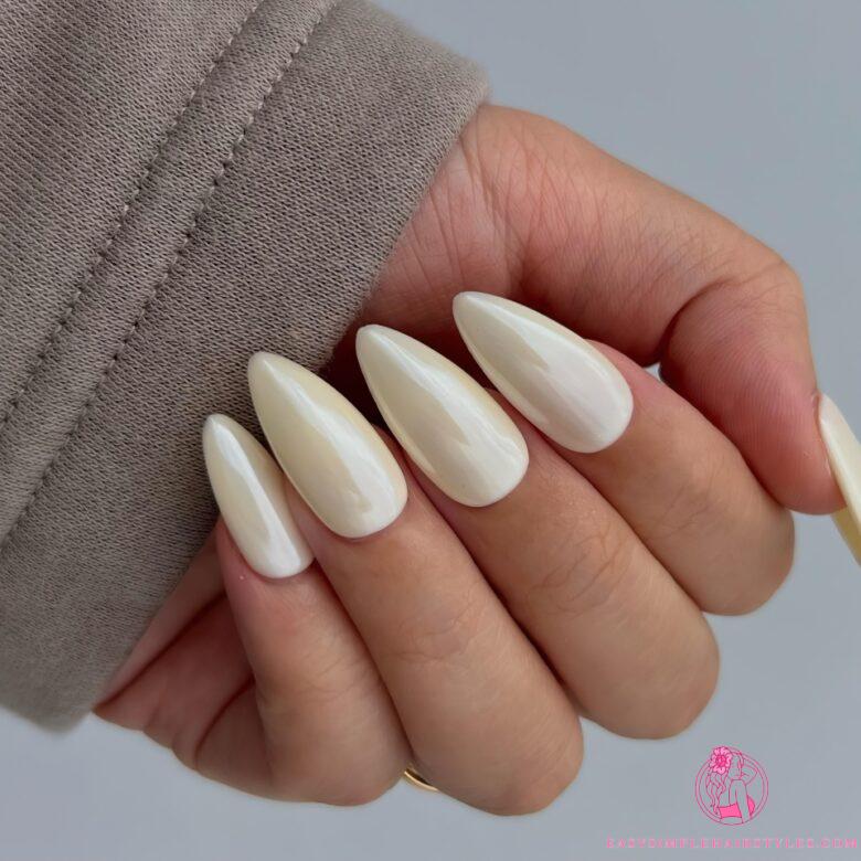 24 ideas for a 2024 manicure right on trend
