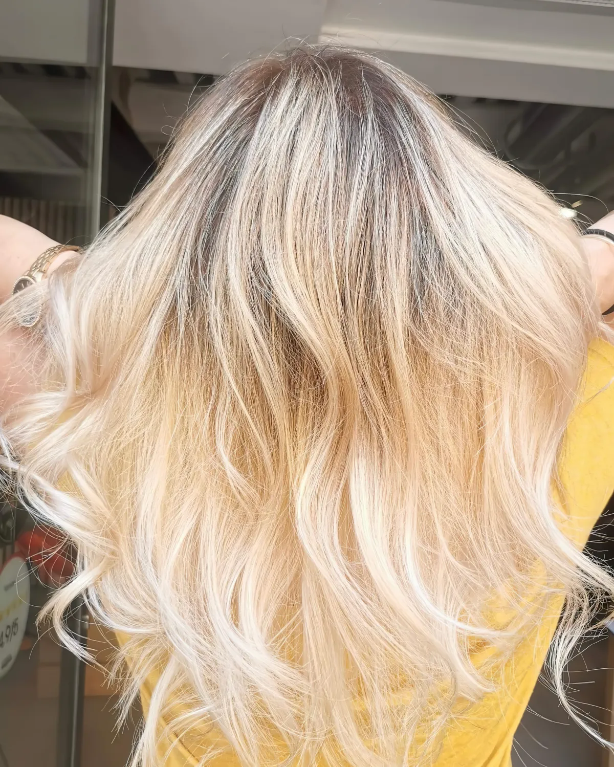 1719129623 443 Adopt dazzling Californian blonde balayage for dreamy hair that will.webp - Adopt dazzling Californian blonde balayage for dreamy hair that will light up your summer!