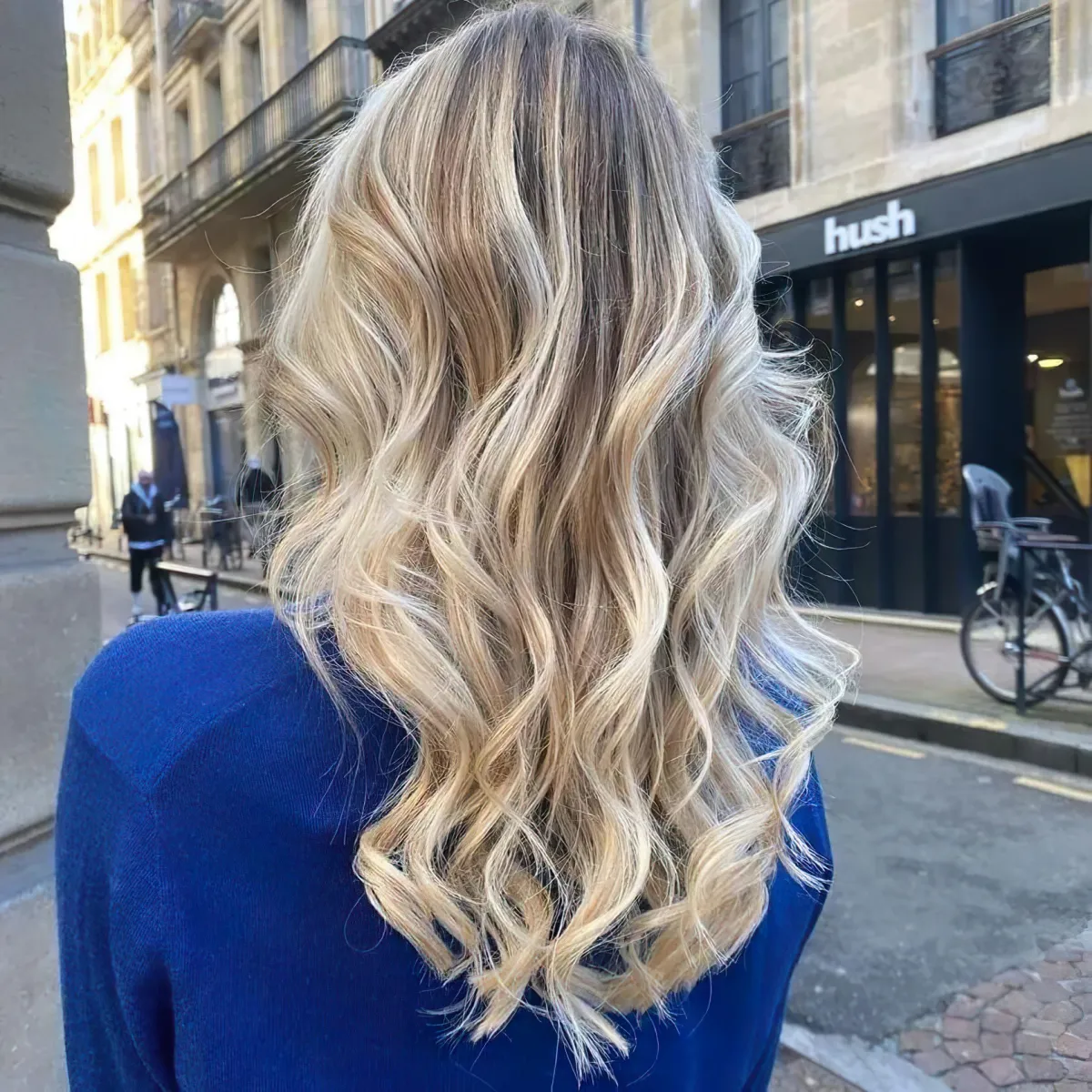 1719129623 59 Adopt dazzling Californian blonde balayage for dreamy hair that will.webp - Adopt dazzling Californian blonde balayage for dreamy hair that will light up your summer!