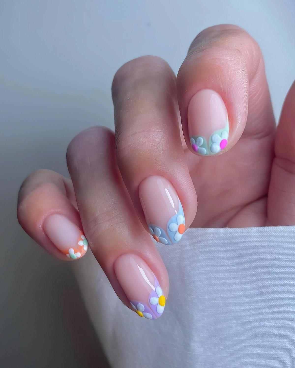 1719133411 343 why Im opting for the French manicure in pastel colors.webp - why I'm opting for the French manicure in pastel colors this season