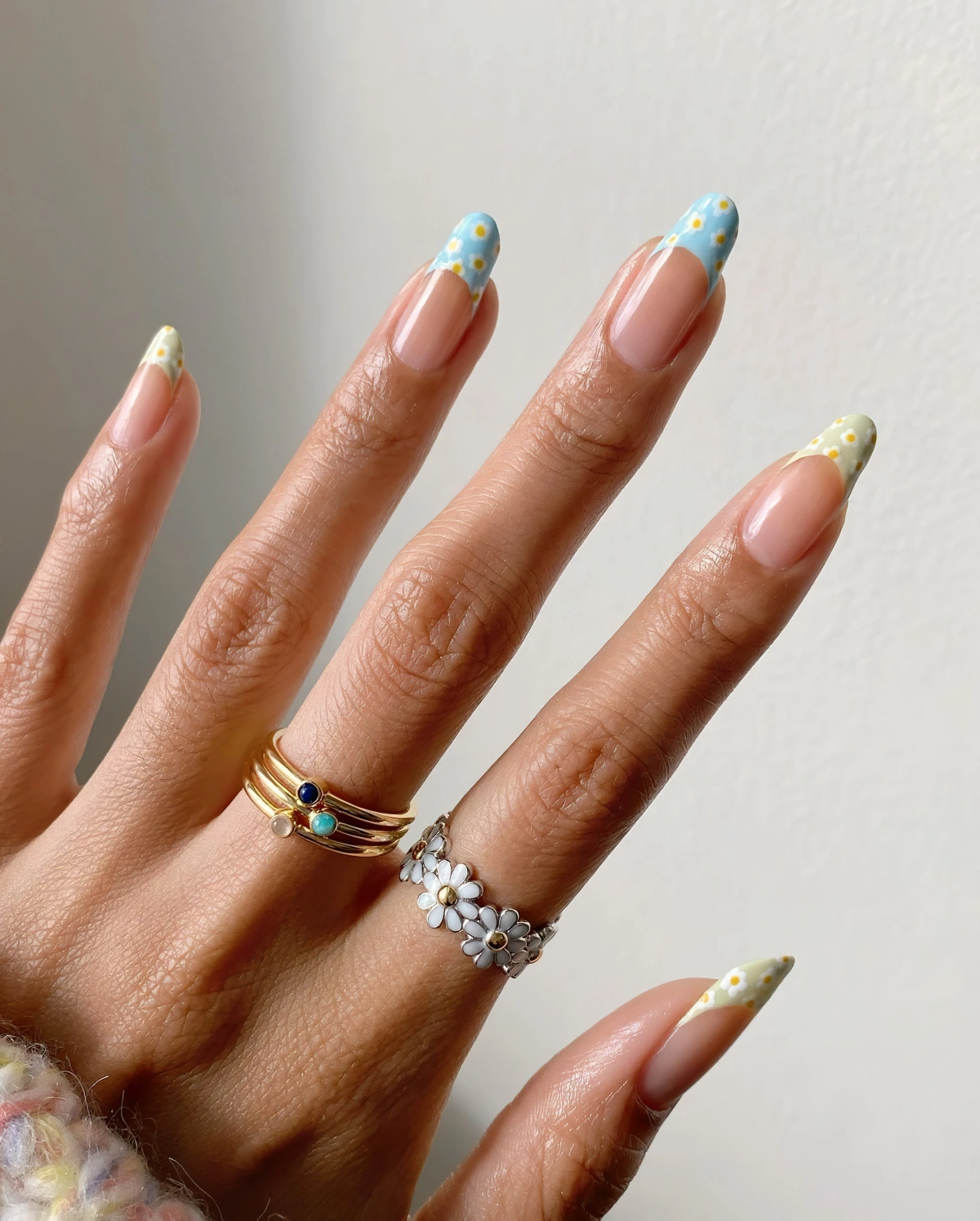 1719133412 589 why Im opting for the French manicure in pastel colors.webp - why I'm opting for the French manicure in pastel colors this season