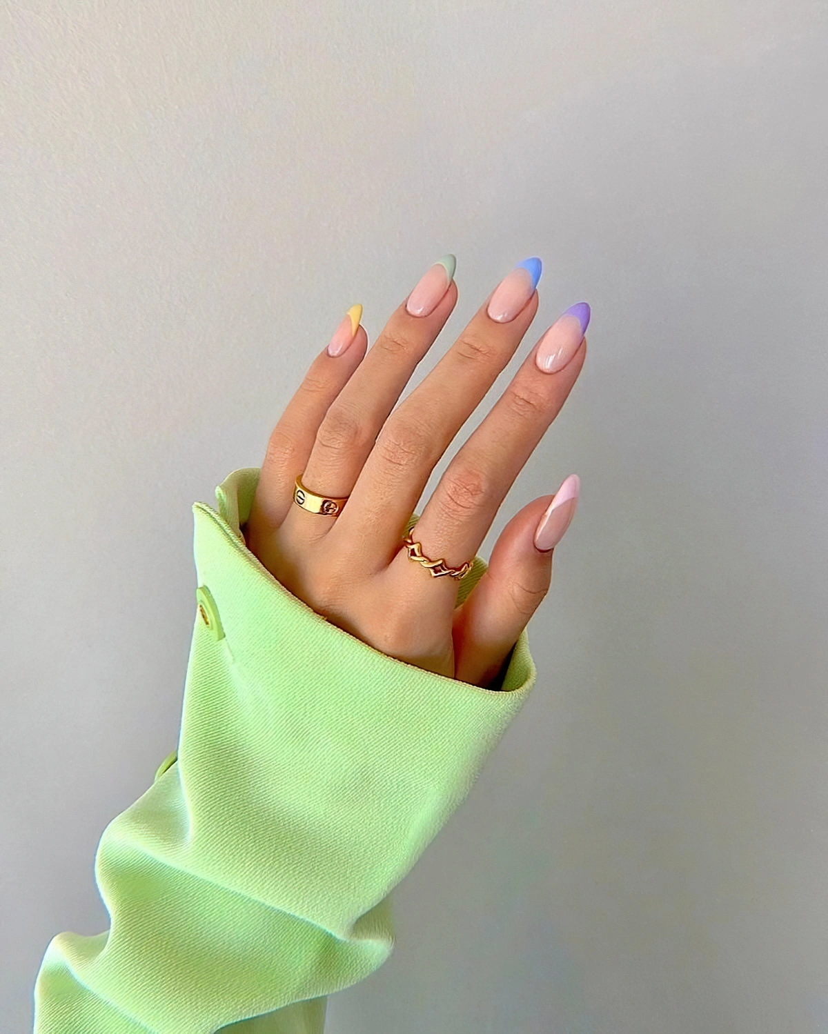 1719133412 827 why Im opting for the French manicure in pastel colors.webp - why I'm opting for the French manicure in pastel colors this season